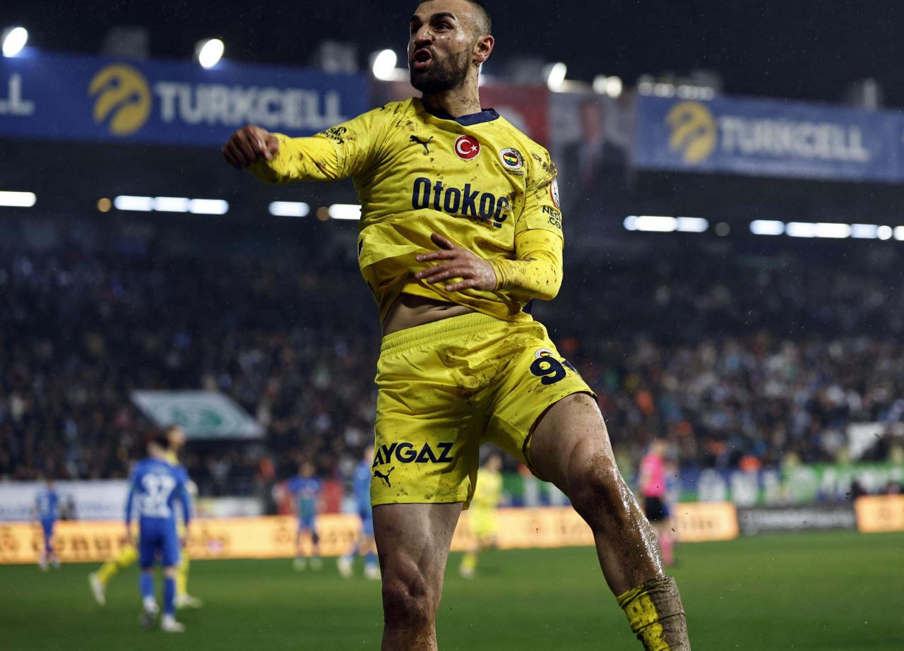 Türk futbolunda geceye damga vuran sözler! Canlı yayında çıldırdı, herkes bunu konuşuyor: “Ali Koç’un yerinde olsam hemen bugün İsmail Kartal’ı kovarım! Fenerbahçe haftalardır top oynamıyor! Yabancı oyuncularla problemi var adamın, ortaya çıkar…” - Sayfa 11