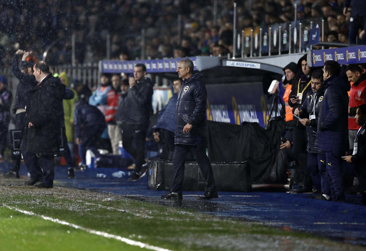 Türk futbolunda geceye damga vuran sözler! Canlı yayında çıldırdı, herkes bunu konuşuyor: “Ali Koç’un yerinde olsam hemen bugün İsmail Kartal’ı kovarım! Fenerbahçe haftalardır top oynamıyor! Yabancı oyuncularla problemi var adamın, ortaya çıkar…” - Sayfa 9