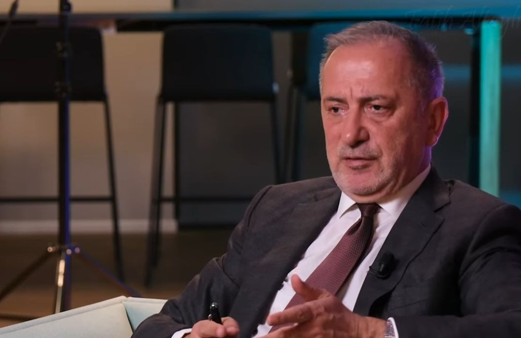 Fatih Altaylı: "Emirhan'ın takımdan gönderilmesine sebep olan uygulama kulüpteki yöneticilerde var mı merak ediyorum" - Sayfa 9