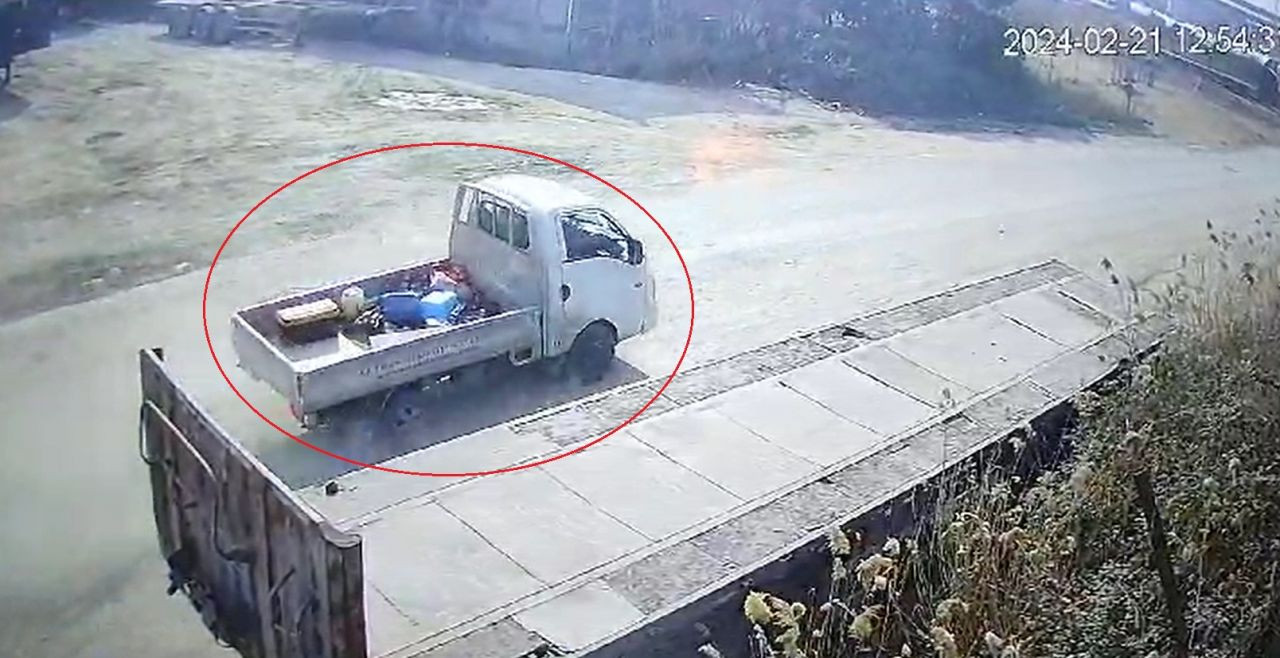 'Toz kaldırdığı' için tepki gösteren yayaya geri dönüp kamyonetiyle çarptı o anlar kamerada - Sayfa 6