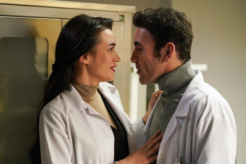 Bahar dizisi reytinglerde zirvenin sahibi oldu! Demet Evgar'ın dans performansına ve oyunculuğuna övgüler yağdı - Sayfa 11