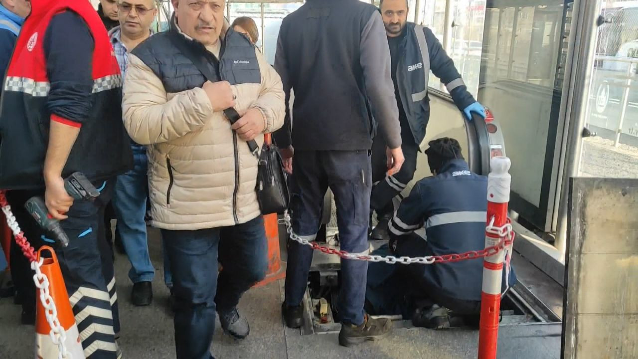 Metrobüs durağında yürüyen merdiven faciası: 3 yaralı - Sayfa 5