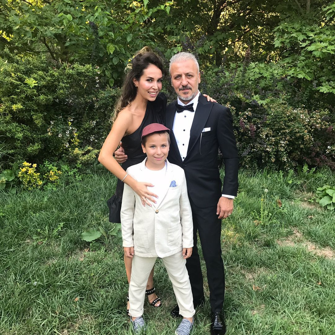 Ünlüler ve eşleri! İşte Seda Sayan, Acun Ilıcalı, Mustafa Sandal, Kıvanç Tatlıtuğ gibi ünlü isimlerin yaptıkları evlilikler ve eşleri... - Sayfa 17