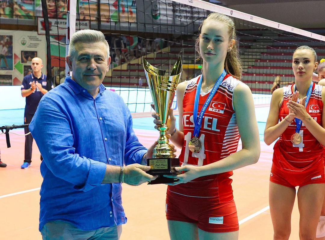 Fenerbahçe'ye yeni genç yetenek: Liza Safronova Sarı Melek oldu! Lakabı 'Yerli Fedorovtseva'... - Sayfa 7