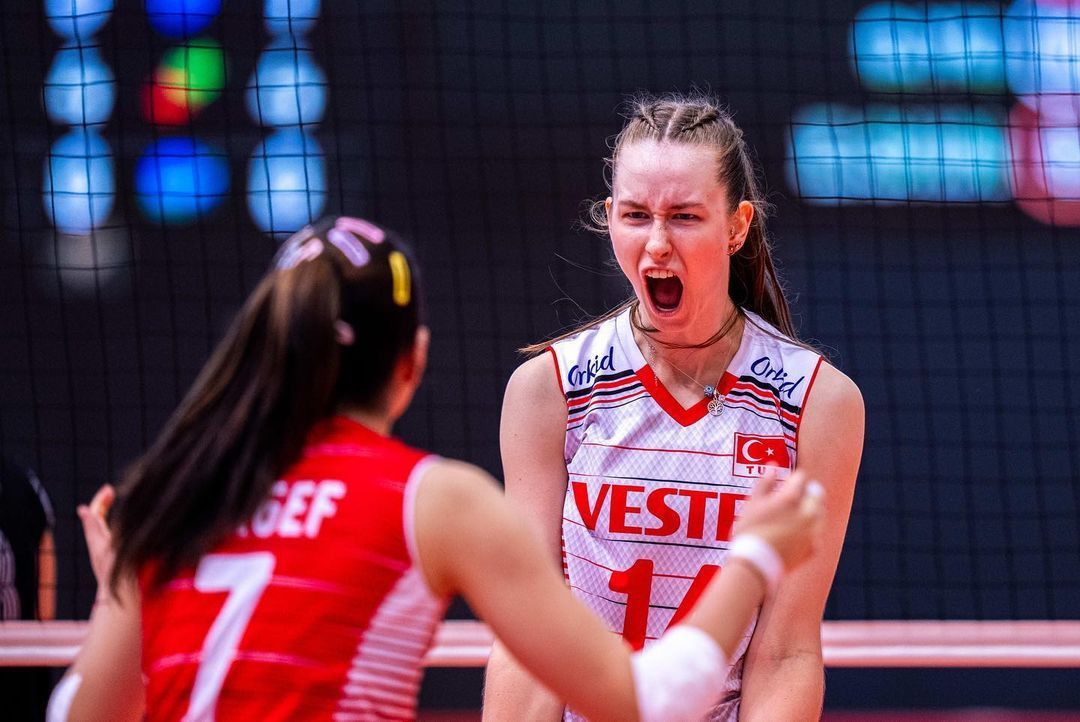 Fenerbahçe'ye yeni genç yetenek: Liza Safronova Sarı Melek oldu! Lakabı 'Yerli Fedorovtseva'... - Sayfa 6