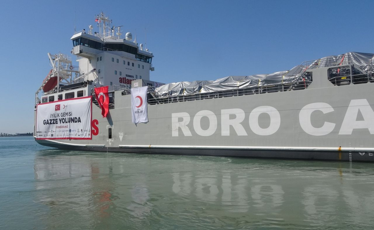 Türk Kızılay'ının en büyük yardım gemisi 'İyilik Gemisi' Gazze'ye uğurlandı! Yaklaşık 3 bin tonluk yardım malzemesini ulaştıracak... - Sayfa 5