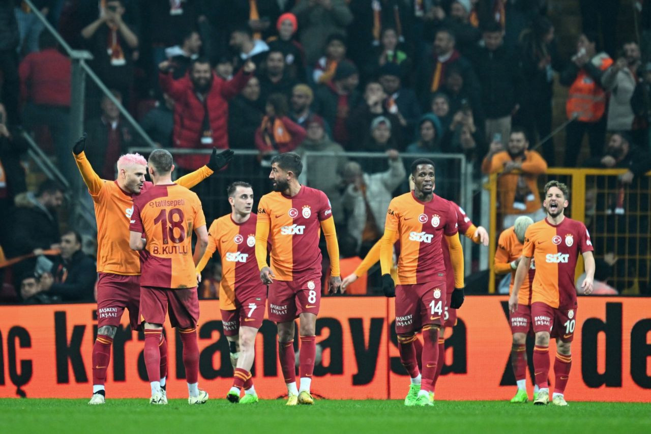 Efsane isimden Mert Hakan'a sert sözler: "Garibim Pendikspor'a ve Kadir Sağlam'a yaptıklarına Trabzon'da yeltenmesin. Başına iş alır" - Sayfa 14