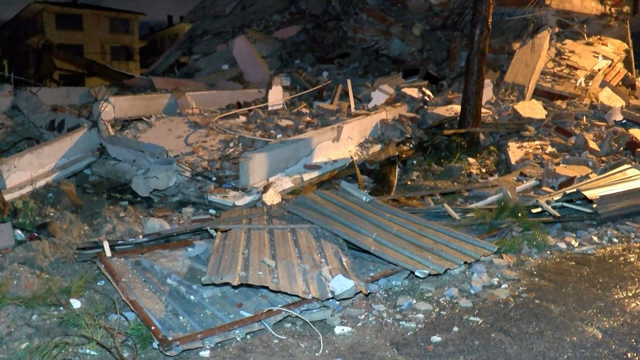 Kentsel dönüşüme gidecekti... İstanbul Maltepe'de 5 katlı bina çöktü! - Sayfa 7