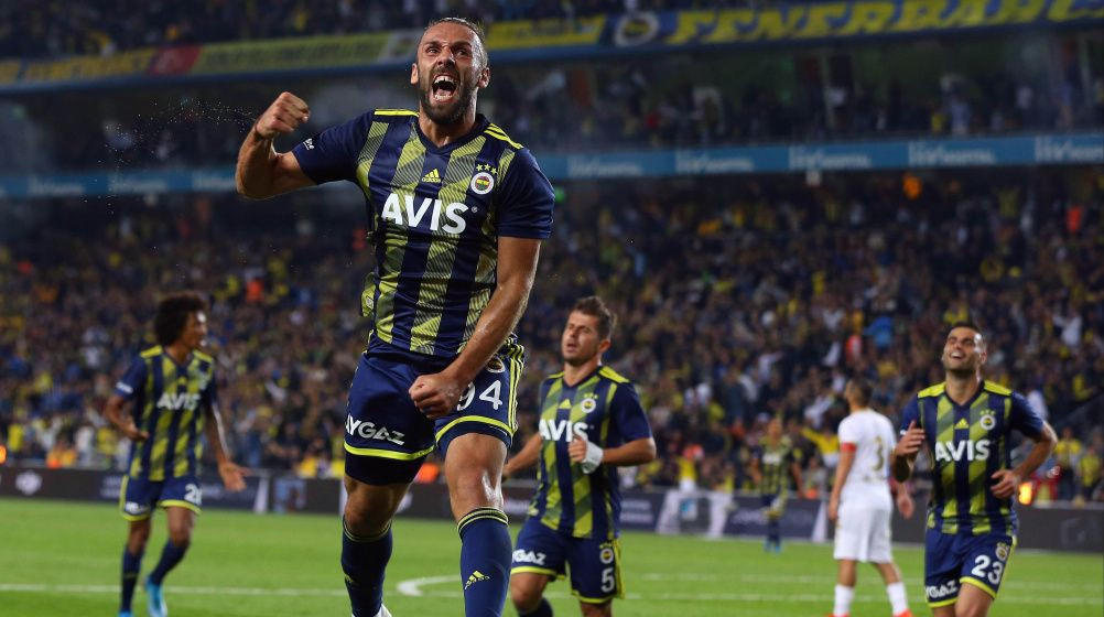 Yıllar sonra gelen ve herkesi şok eden itiraf: "Vedat Muriqi Galatasaray yerine Fenerbahçe'ye transfer olduğu için ağlaya ağlaya gitti! Başkan bizzat 'Seni PAF takımına yollarım 1 sene orda oynarsın' diye tehdit etti!" - Sayfa 7