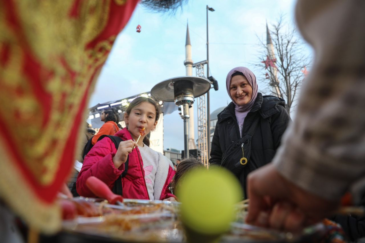 Bağcılar Belediyesi'nden Ramazan ayı boyunca sürecek etkinlikler için dev plato! - Sayfa 6