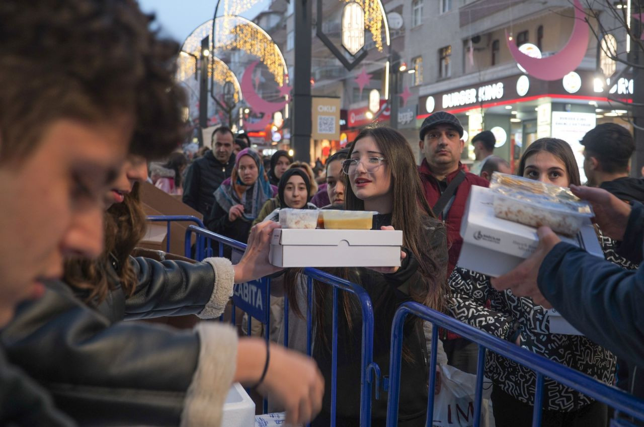 Bağcılar Belediyesi'nden Ramazan ayı boyunca sürecek etkinlikler için dev plato! - Sayfa 15