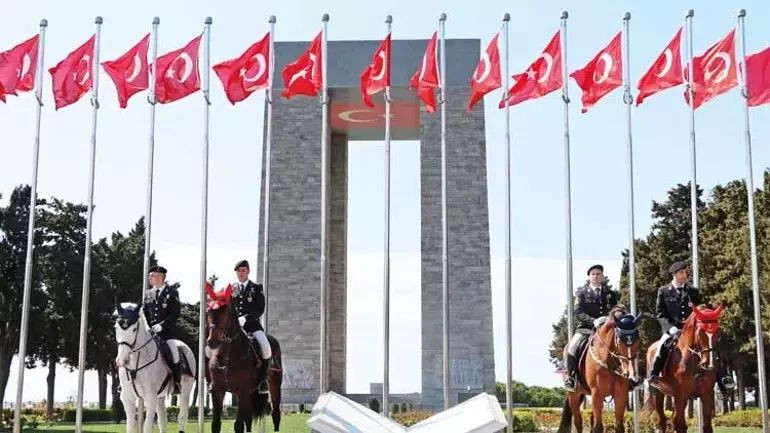Çanakkale Deniz Zaferi’nin 109. yıl dönümü! Türk milletinin imkansız denileni başardığı kahramanlık destanı... - Sayfa 8