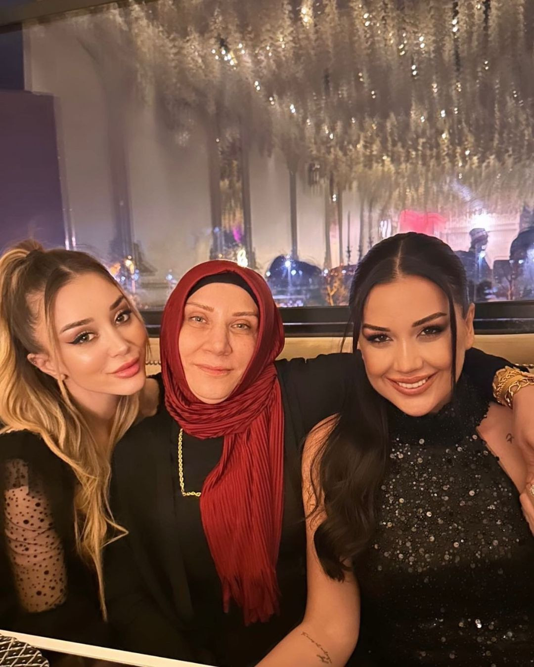 Dilan Polat'ın kayınvalidesi de fenomen olma yolunda! Gelini gibi sosyal medyadan ürün satışı yapıyor - Sayfa 6