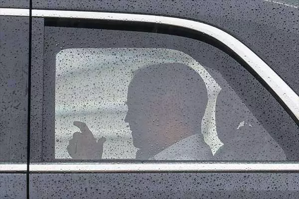 New York caddelerinde görülmemiş olay! 20 kum dolu kamyonla Joe Biden'ı korudular... - Sayfa 22