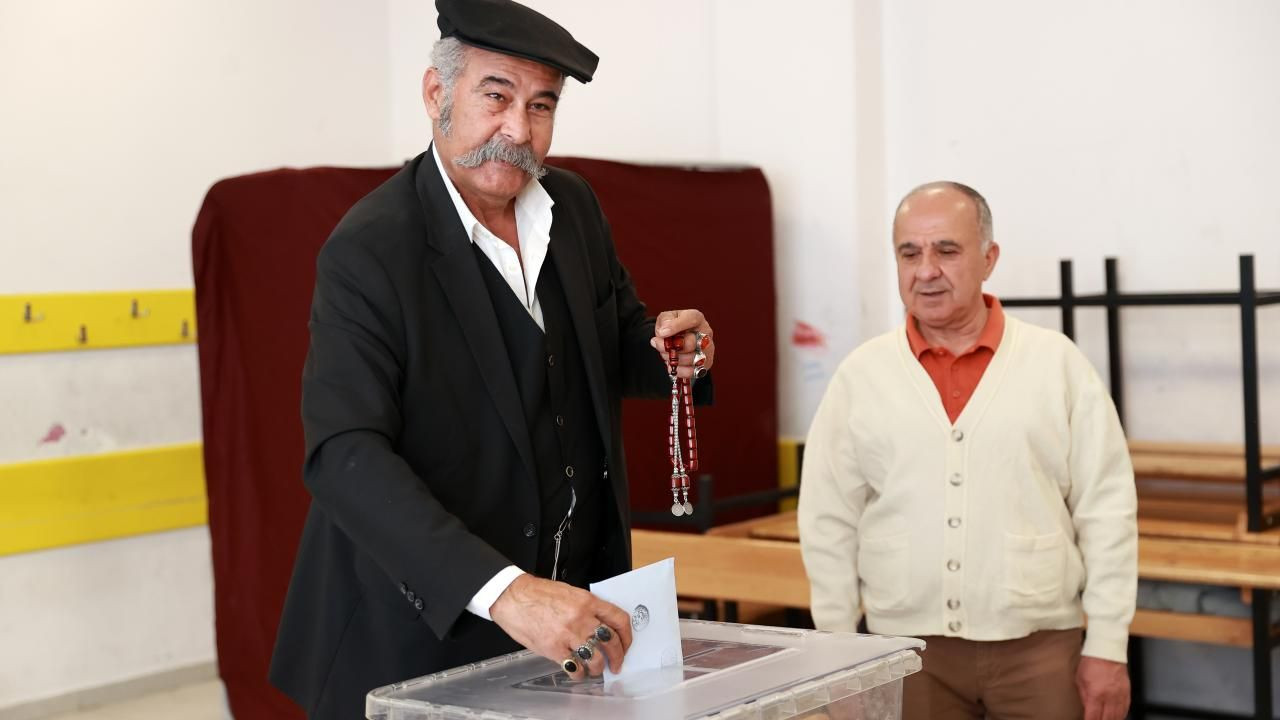 Kral olan da var, astronot olan da! İşte sandık başından renkli kareler - Sayfa 7