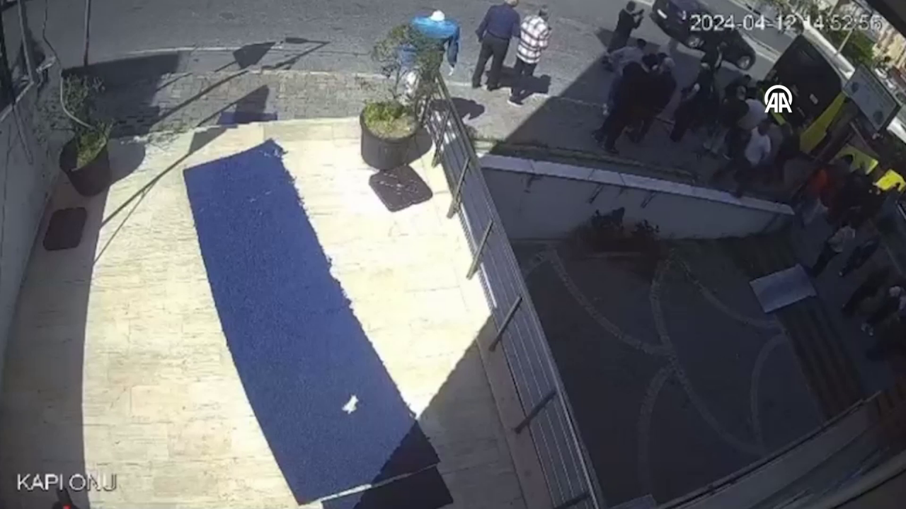 Beylikdüzü'nde seyir halindeki İETT otobüsünde çıkan yangın kamerada - Sayfa 7