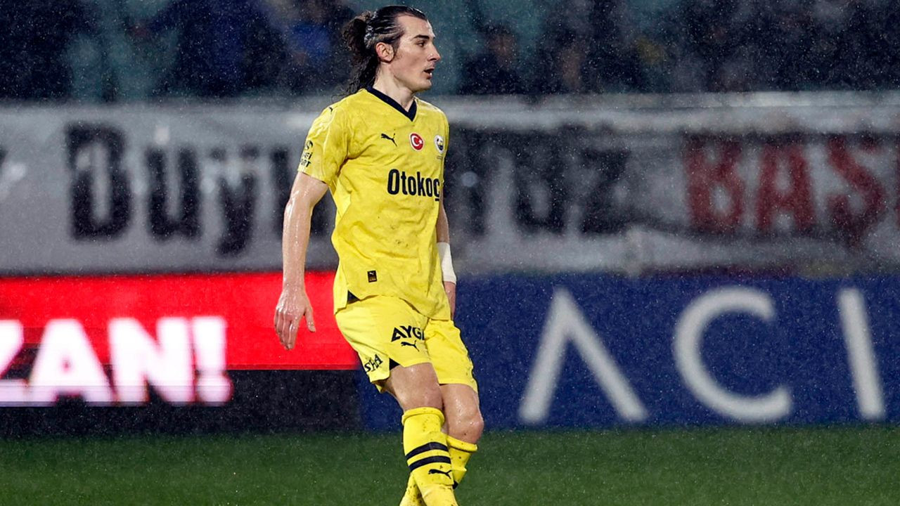 Fenerbahçe'nin Fatih Karagümrük maçı ilk 11'i belli oldu! İsmail Kartal'dan Sebastian Szymanski yerine herkesi şaşkına çeviren tercih: Taraftarı çıldırtan isim yine kadroda - Sayfa 5