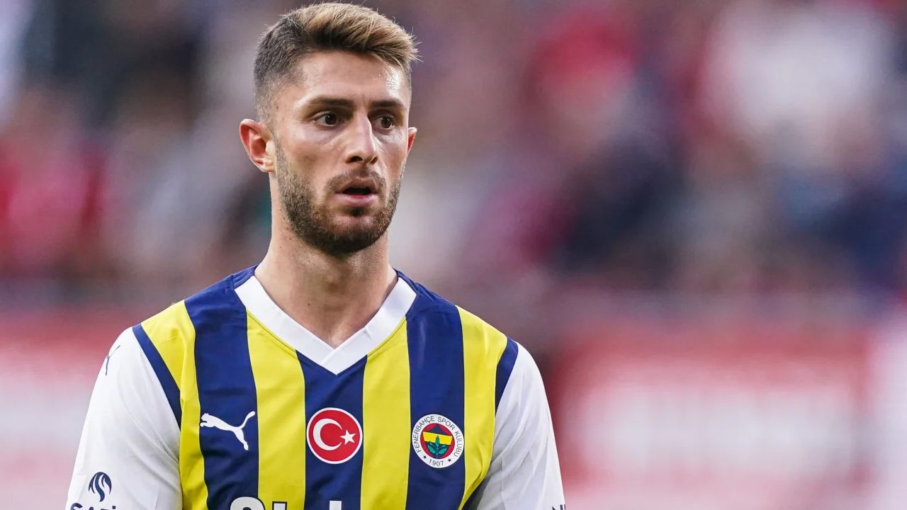Fenerbahçe'nin Fatih Karagümrük maçı ilk 11'i belli oldu! İsmail Kartal'dan Sebastian Szymanski yerine herkesi şaşkına çeviren tercih: Taraftarı çıldırtan isim yine kadroda - Sayfa 7