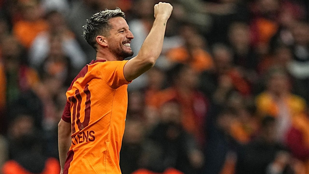 Galatasaray'ın Pendikspor maçı ilk 11'i belli oldu! Okan Buruk Kerem Aktürkoğlu için kararını verdi: Taraftarın istediği oldu - Sayfa 10