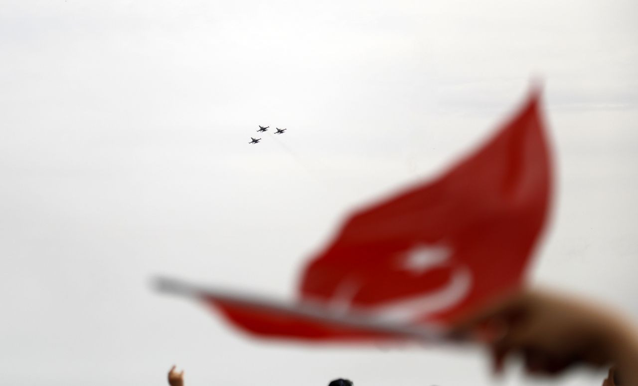 Türk Yıldızları'ndan nefes kesen gösteri - Sayfa 10