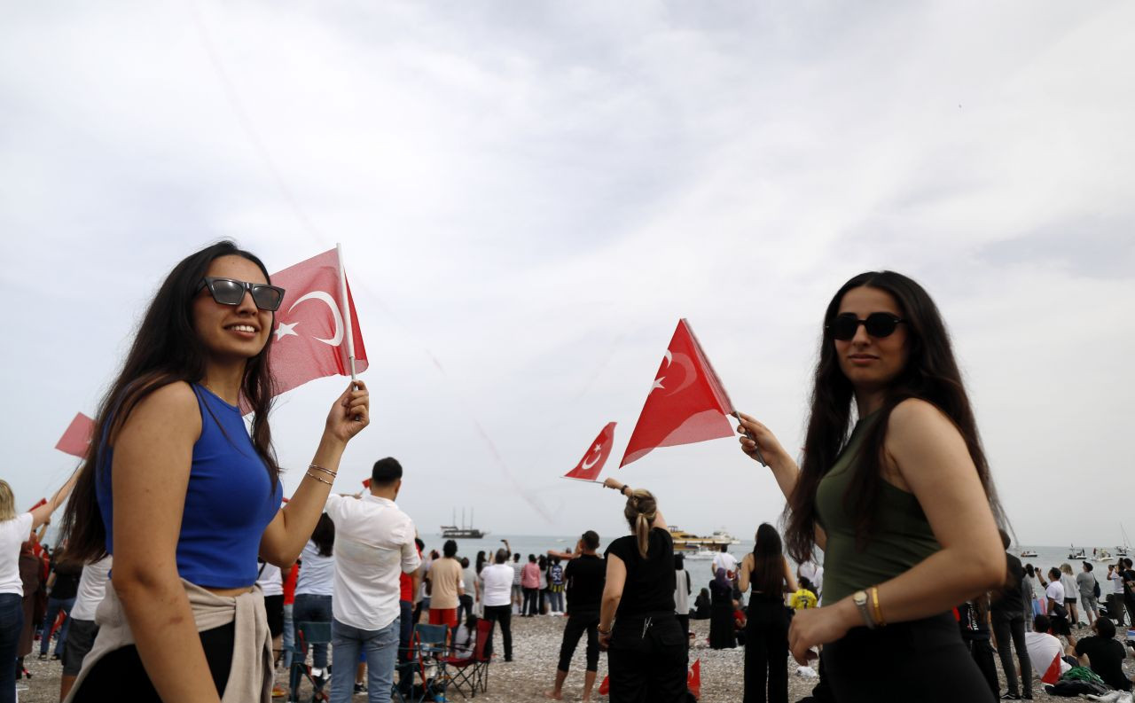 Türk Yıldızları'ndan nefes kesen gösteri - Sayfa 11