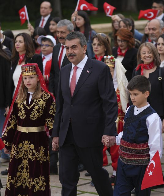 23 Nisan coşkusu... Anıtkabir'in ilk ziyaretçileri Milli Eğitim Bakanı Tekin ve çocuklar oldu - Sayfa 5