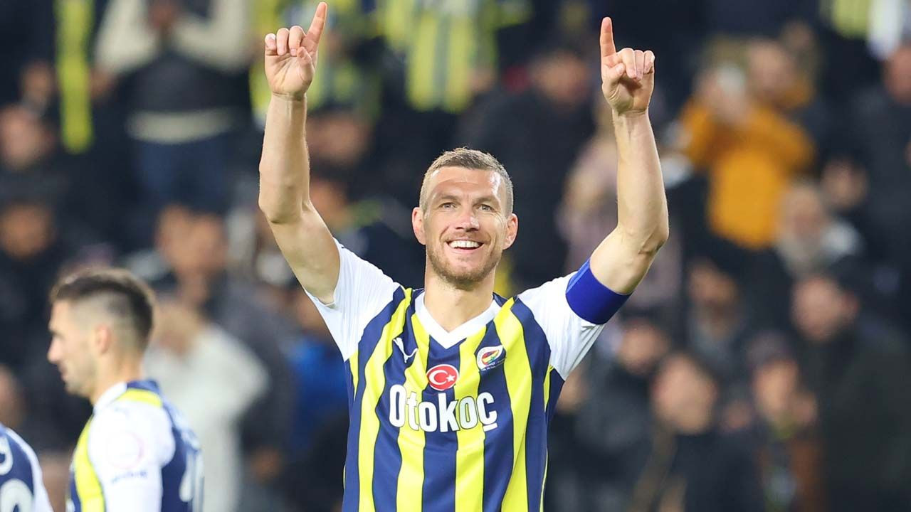 Fenerbahçe’de İsmail Kartal - Edin Dzeko krizi patlak verdi! Beşiktaş derbisine ilk 11’de başlamama sebebi ortaya çıktı! Herkesi şok eden sözler: “Ben oynamak istemiyorum, sen git Serdar Dursun’u oynat!” - Sayfa 8