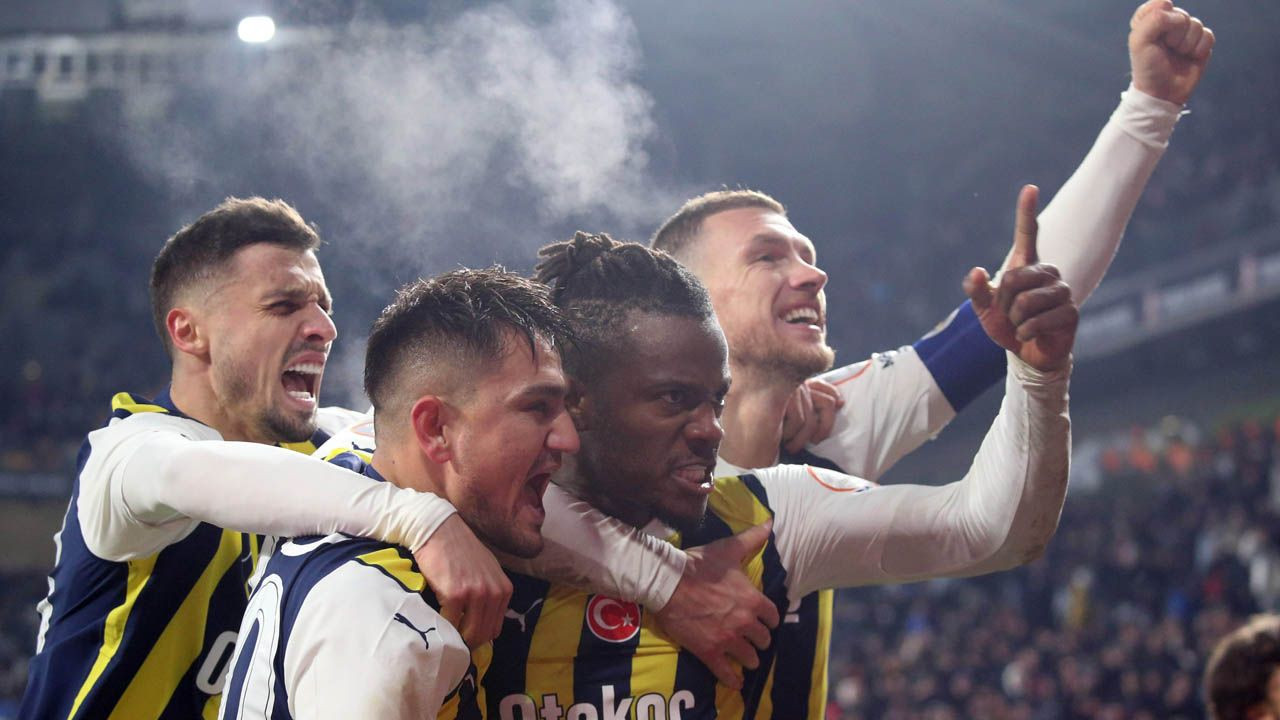 Sosyal medya bu açıklamayla yıkılıyor! Tüm Fenerbahçelileri umutlandırdı: "Fenerbahçe bir mucize gerçekleştirerek Galatasaray'ı geçip şampiyon olacak" - Sayfa 8