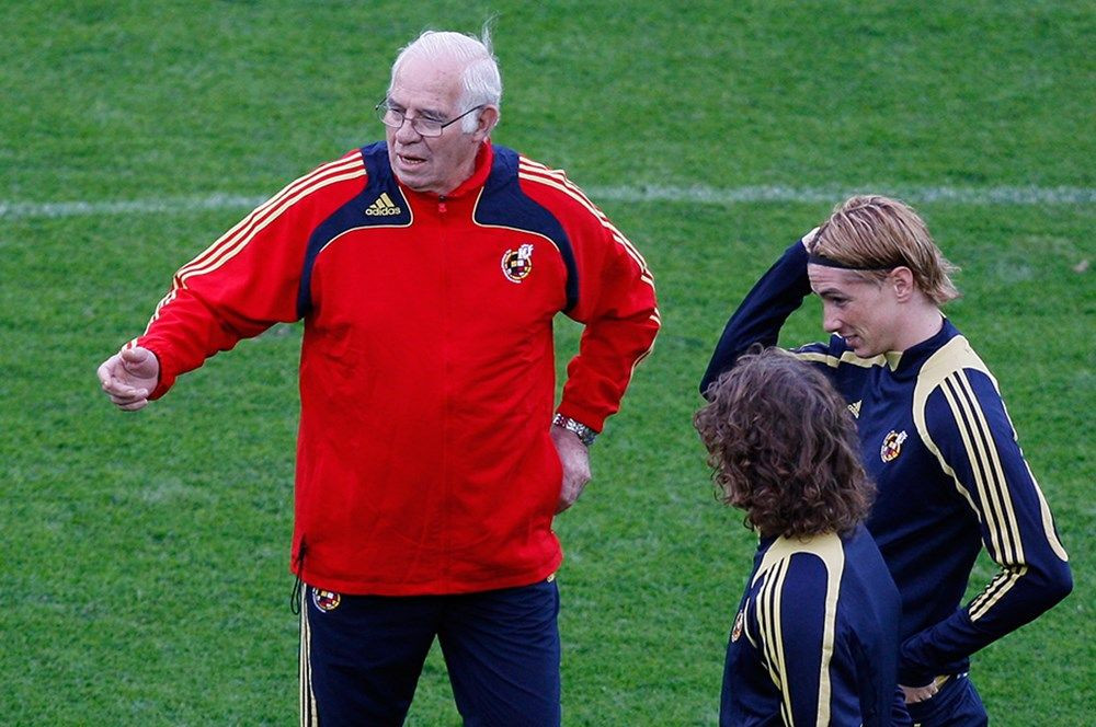 Dünyanın en iyi teknik direktörleri açıklandı! Fatih Terim listedeki tek Türk teknik adam oldu! Türkiye'den yolu geçmiş 8 yabancı hoca da bu listede... - Sayfa 20