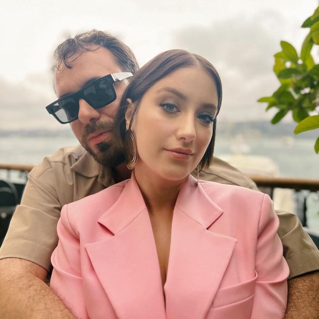 Hazal Kaya'nın yeni imajı sosyal medyayı salladı - Sayfa 7