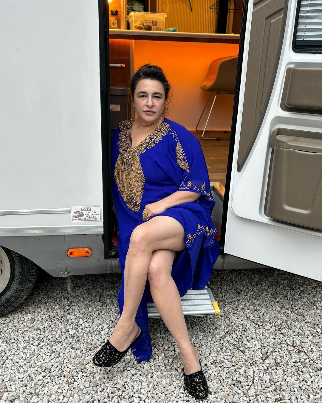 Esra Dermancıoğlu, Cannes'a giden oyunculara verdi veriştirdi! Hande Erçel, Meryem Uzerli, Birce Akalay, Pınar Deniz, Özge Özacar o sözlerden nasibini aldı - Sayfa 6