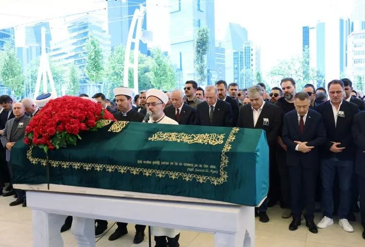 Cumhurbaşkanı Erdoğan, Tansu Çiller'in eşi Özer Uçuran Çiller’in cenaze törenine katıldı - Sayfa 5