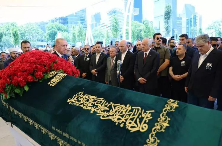 Cumhurbaşkanı Erdoğan, Tansu Çiller'in eşi Özer Uçuran Çiller’in cenaze törenine katıldı - Sayfa 8