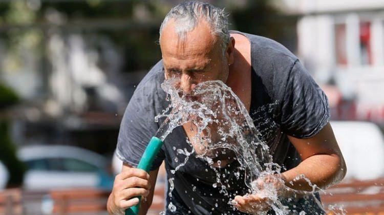 İstanbul'da bunaltıcı nem gece uyutmadı! O ilçe yüzde 99 ile rekor kırdı... - Sayfa 9