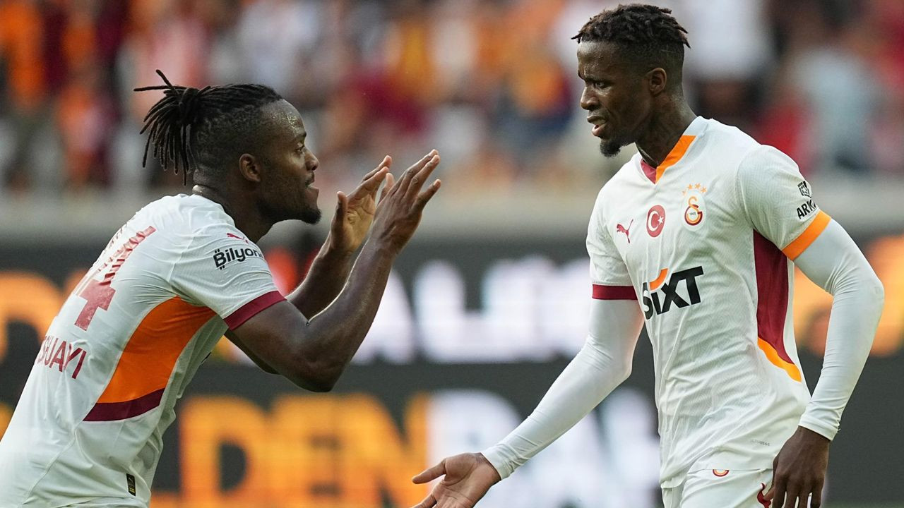 Galatasaray'ın Süper Kupa maçı ilk 11'i belli oldu! Okan Buruk'tan sürpriz Barış Alper Yılmaz kararı: Taraftarları Beşiktaş maçında sürpriz bir kadro bekliyor - Sayfa 12