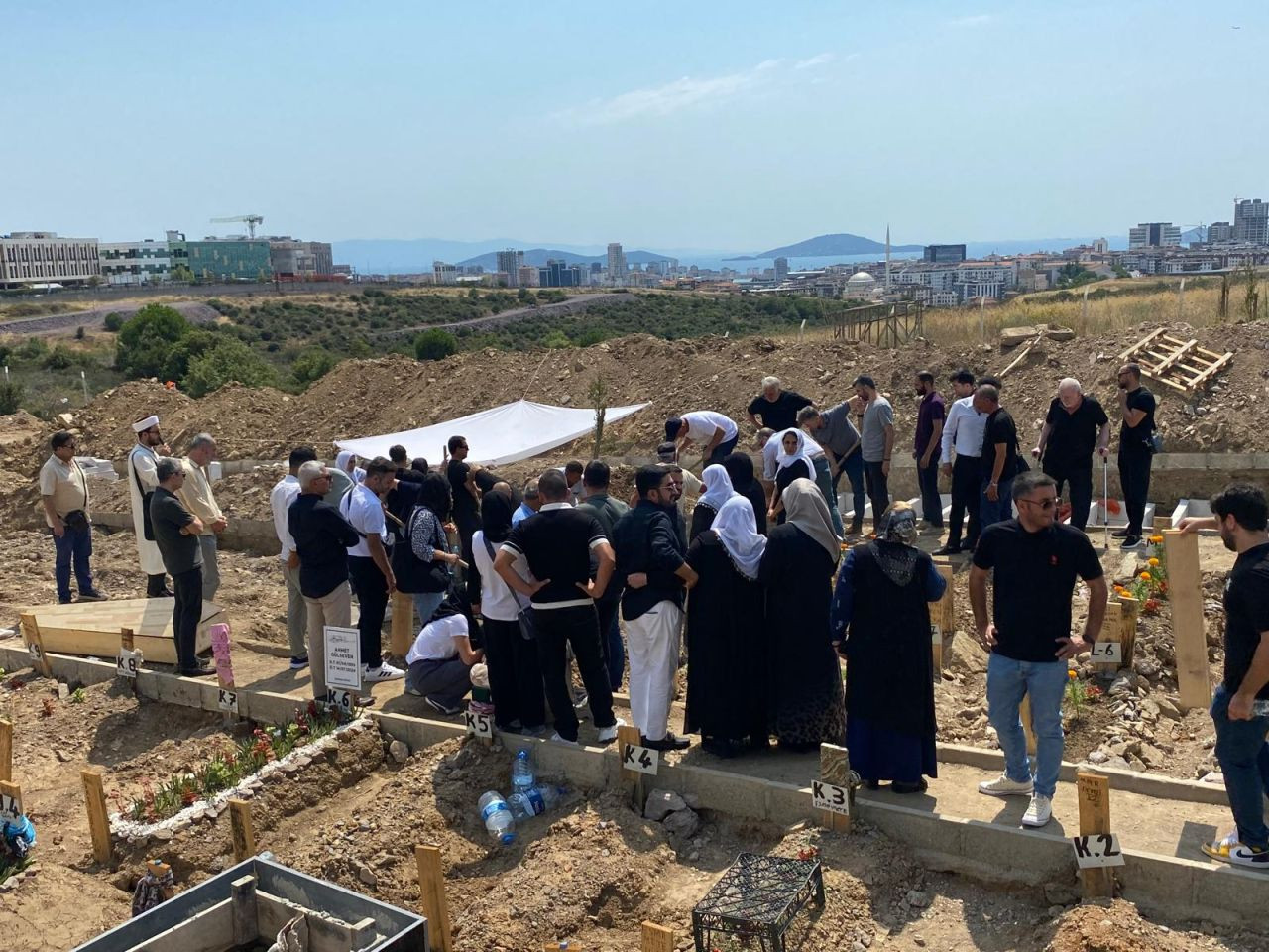 Mustafa Nihat Yükselir'e son veda... Göz yaşları ve dualarla uğurlandı - Sayfa 13