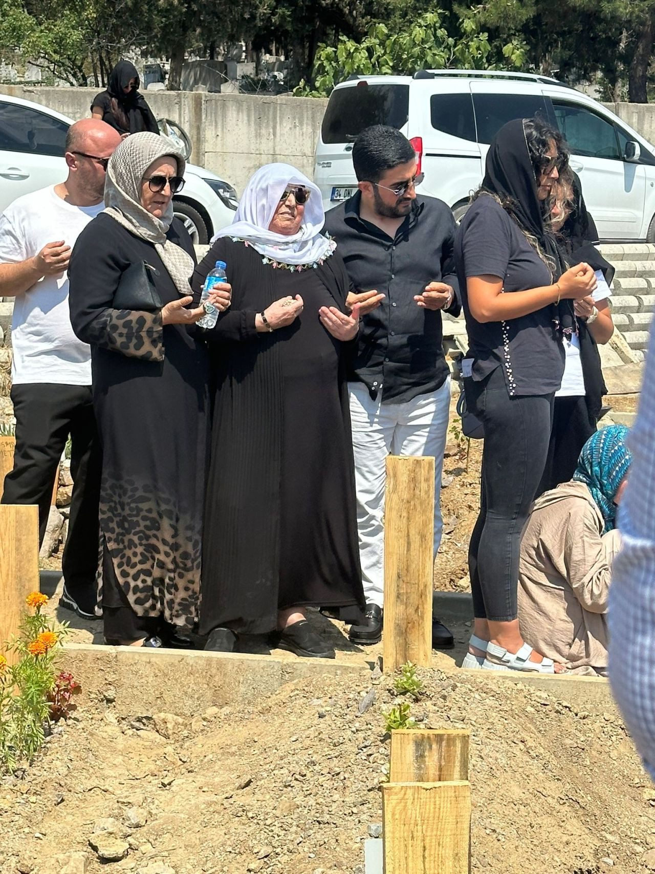 Mustafa Nihat Yükselir'e son veda... Göz yaşları ve dualarla uğurlandı - Sayfa 11