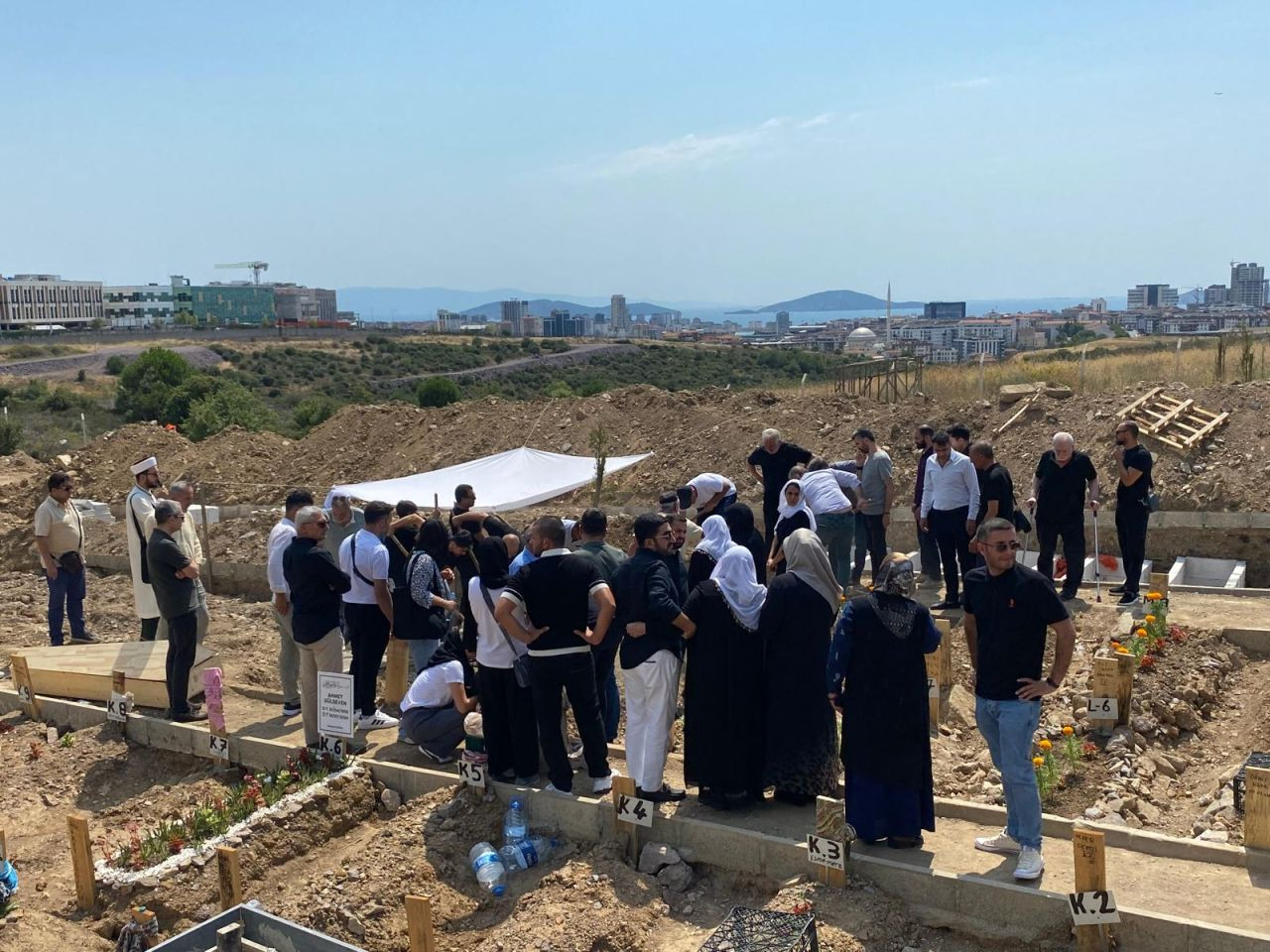 Mustafa Nihat Yükselir'e son veda... Göz yaşları ve dualarla uğurlandı - Sayfa 15