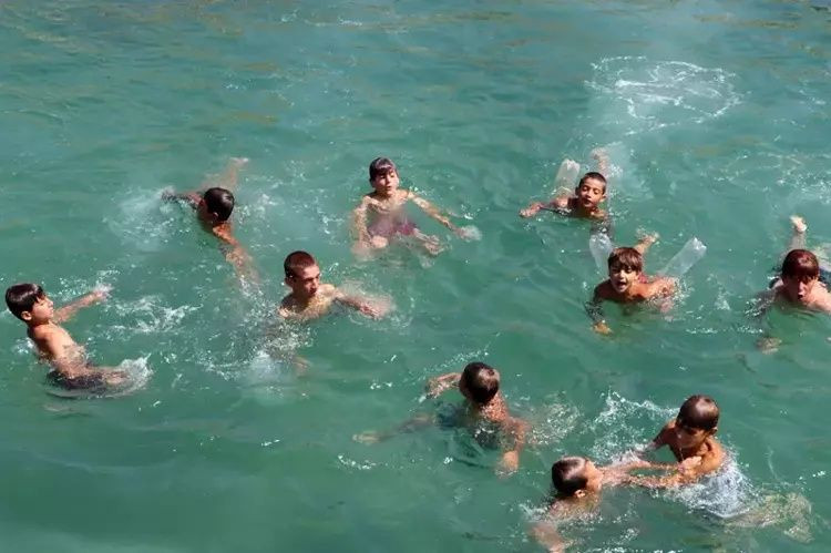 Van Gölü'ne giren esmer çocuklar sarışın oluyor! Nedeni şoke etti... - Sayfa 9