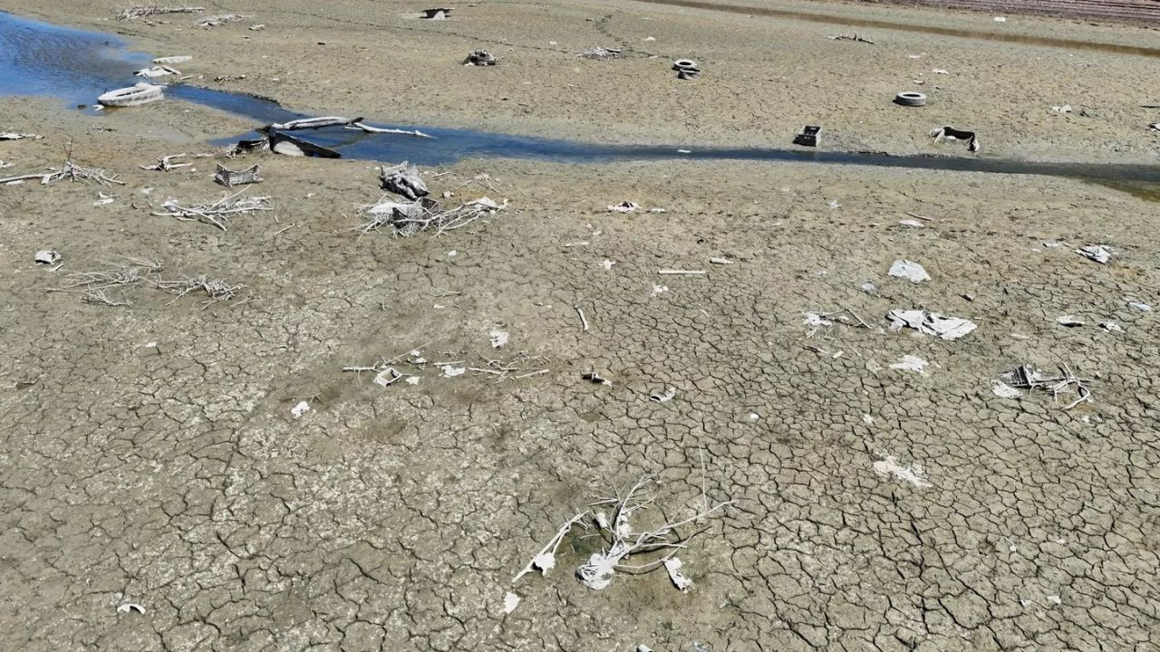 İstanbul kurudu! Felaket kapıda... Alibey Barajı'nda kuraklık nedeniyle atıklar gün yüzüne çıktı! - Sayfa 5