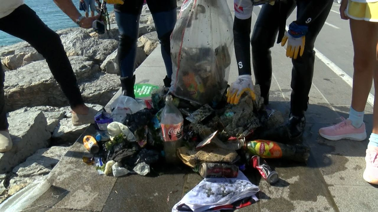 İstanbul'da deniz temizliği! Çöplerin arasından tarihi eser çıktı! - Sayfa 7