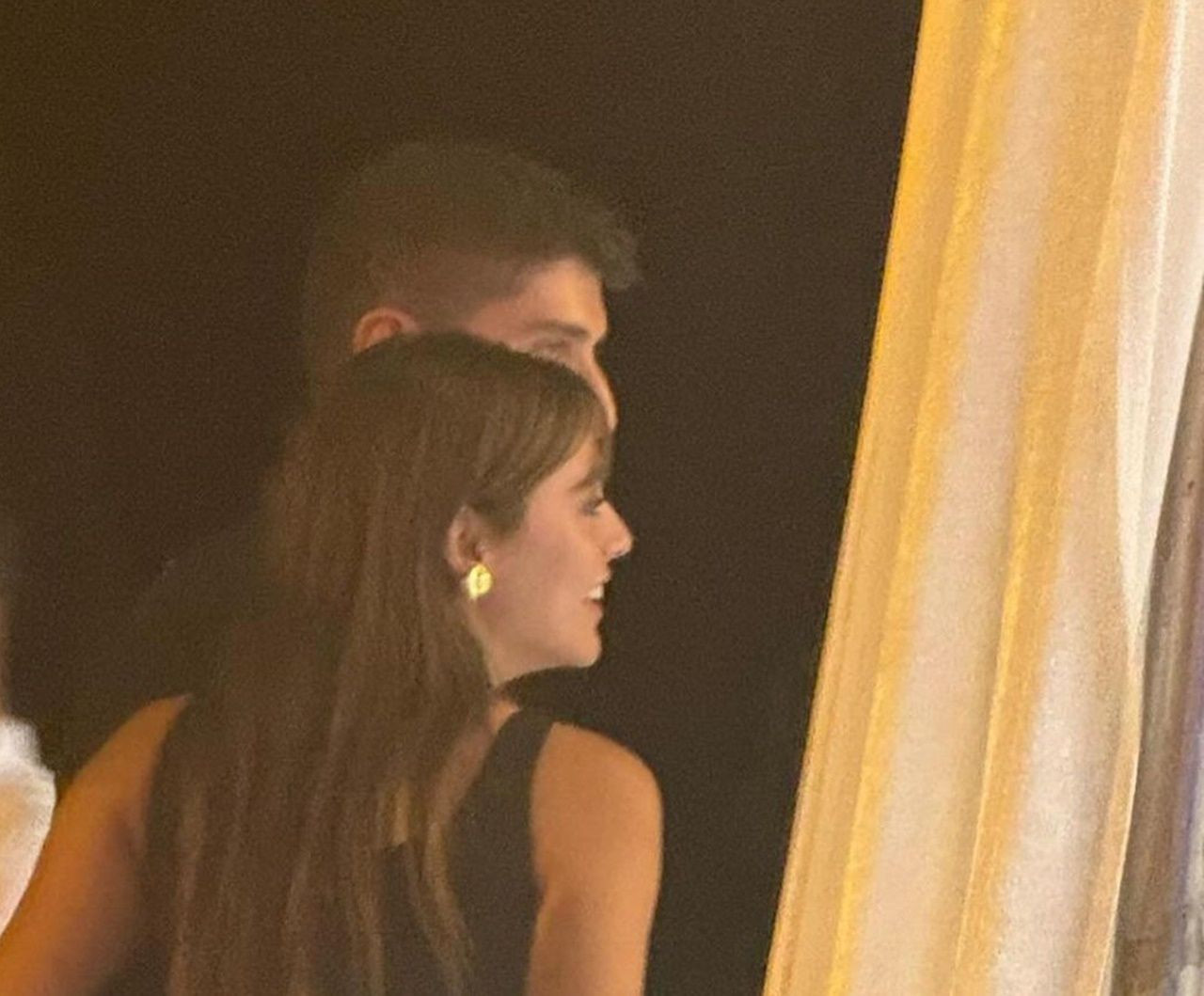 Kızılcık Şerbeti'nin Doğa'sı Sıla Türkoğlu, yeni sevgilisiyle ilk kez Mardin'deki bir düğünde görüntülendi! - Sayfa 5