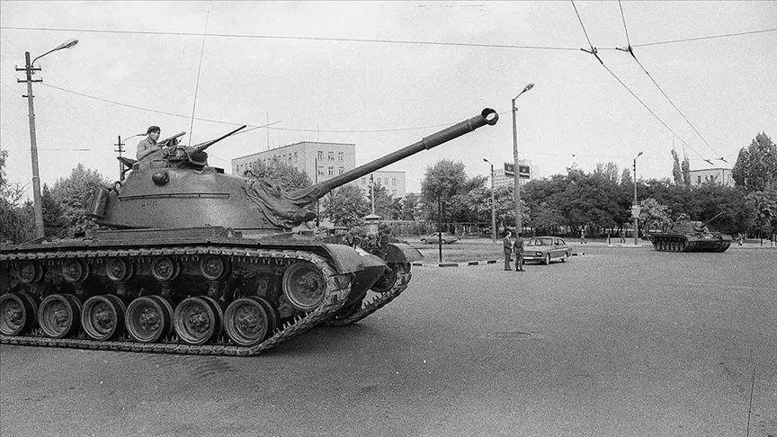 Türkiye Cumhuriyeti'nin kara lekesi! 12 Eylül darbesinin üzerinden 44 yıl geçti... - Sayfa 8