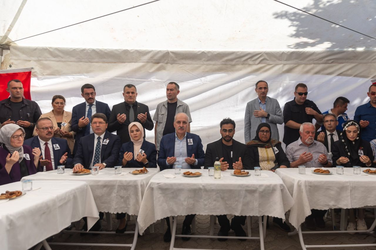 Türkiye Filistin şehidi Ayşenur'u son yolculuğuna uğurladı... Numan Kurtulmuş: Fitil fitil burunlarından getireceğiz! - Sayfa 5