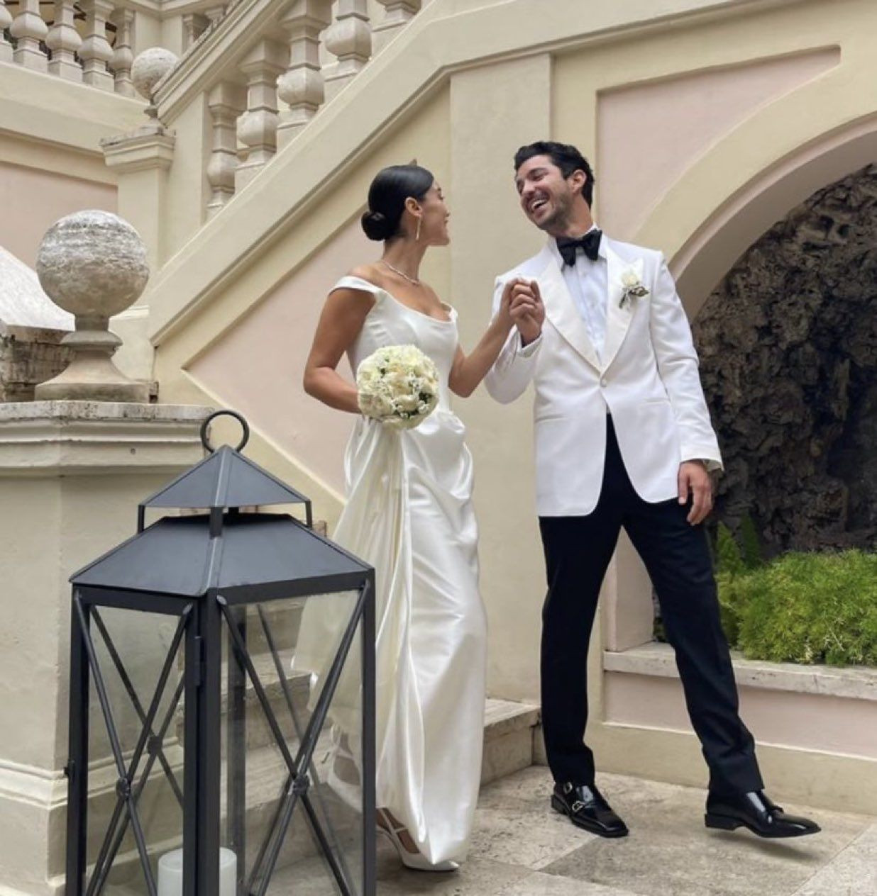 Ünlü çiftin düğün şıklığının bedeli… Pınar Deniz ile Kaan Yıldırım'ın gelinlik ve damatlığının fiyatı ortaya çıktı! - Sayfa 6