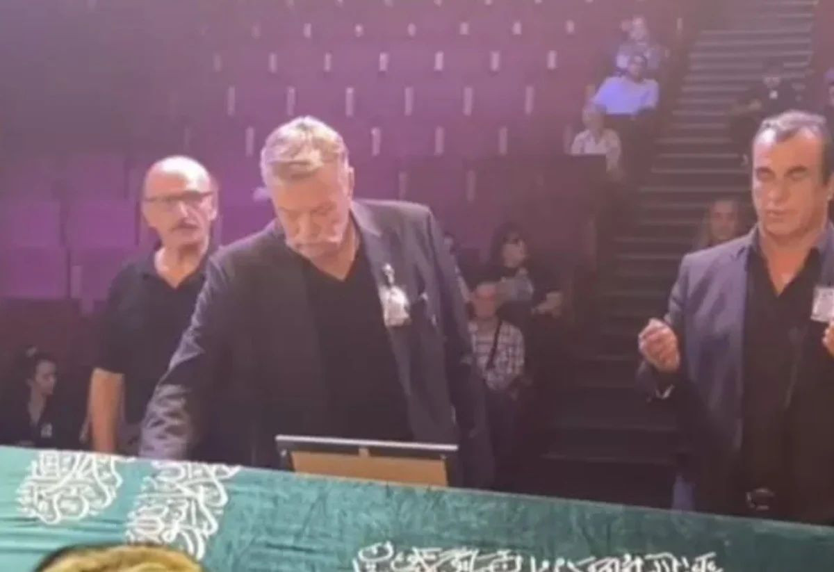 Cenazesi 26 gün sonra Türkiye'ye getirilen Ahu Tuğba son yolculuğuna uğurlandı... Yeşilçam'dan katılan olmadı! - Sayfa 5