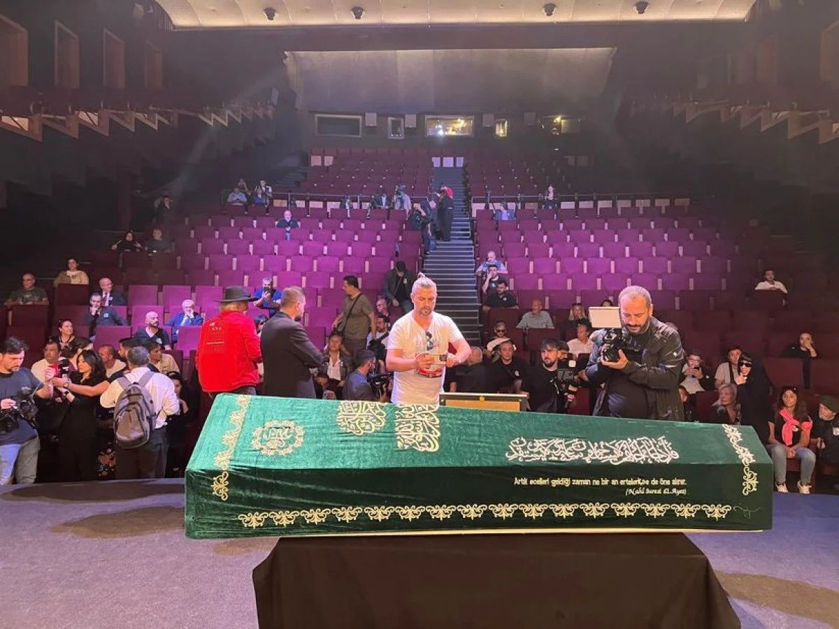 Cenazesi 26 gün sonra Türkiye'ye getirilen Ahu Tuğba son yolculuğuna uğurlandı... Yeşilçam'dan katılan olmadı! - Sayfa 7