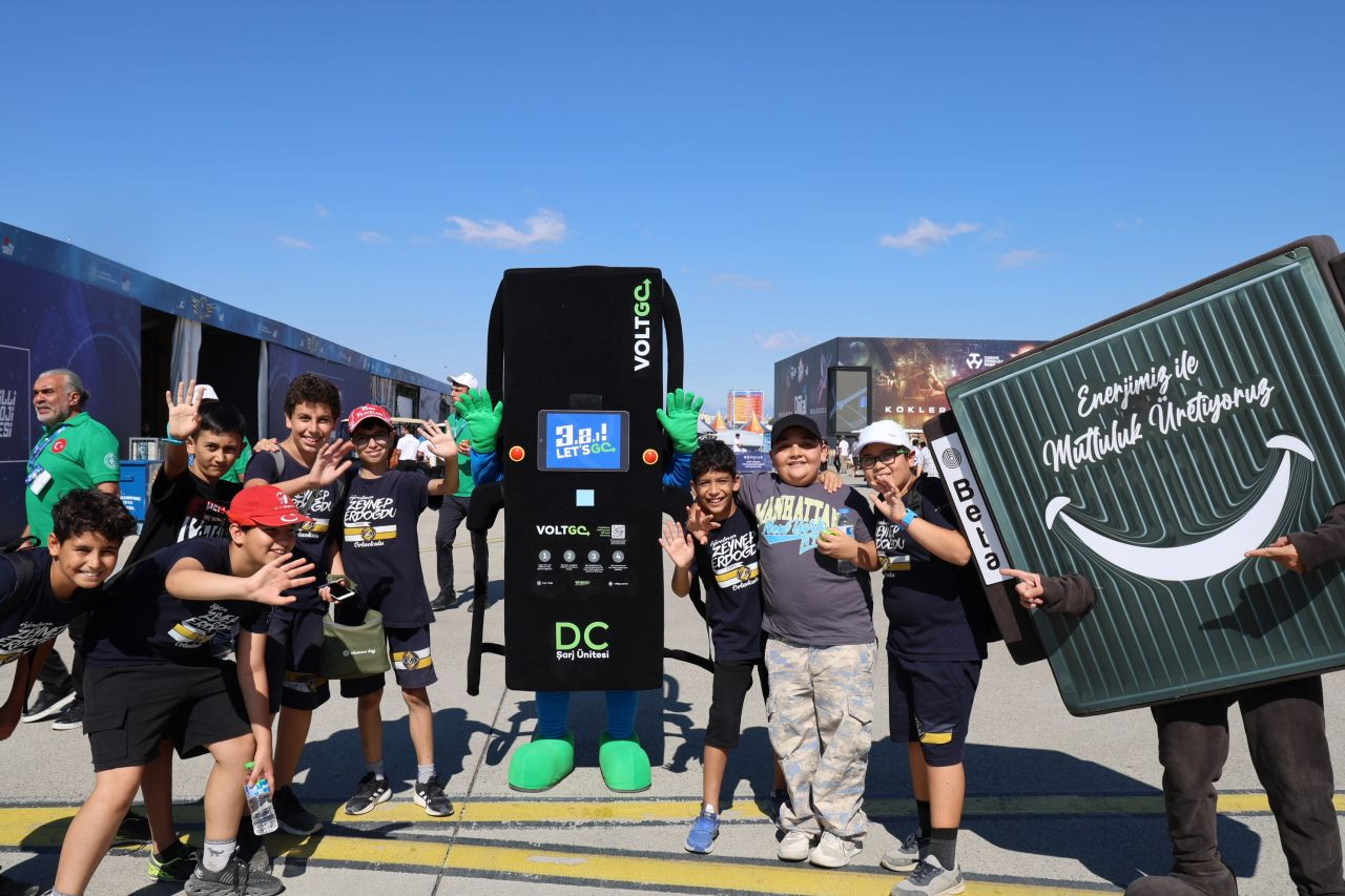 TEKNOFEST Adana kapılarını açtı! Vatandaşlar teknolojiye akın etti... Selçuk Bayraktar: Bir kez daha kendi rekorumuzu kırdık! - Sayfa 6