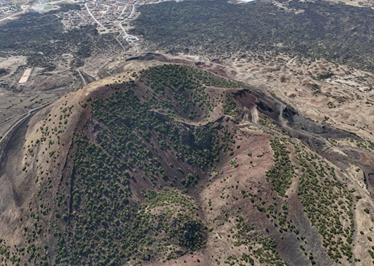 Manisa'nın Kula ilçesinde yanardağ püskürme riski keşfedildi; farklı derinliklerinde 8 magma odası var - Sayfa 10
