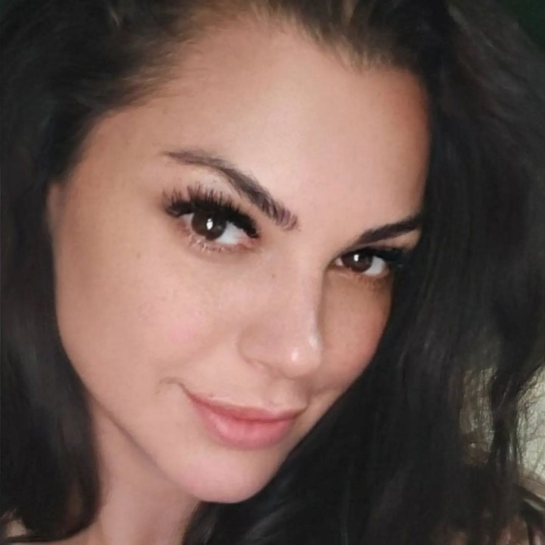 Rüştü Onur Atilla ile yaşadığı aşk olay olmuştu! Şarkıcı Nez'den hayranlarını üzen haber: Hastaneye kaldırıldı - Sayfa 6